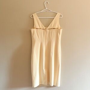 $39🎁Vintage Jackie K Soft Yellow Sheath Dress Golden Flower Button Back Details